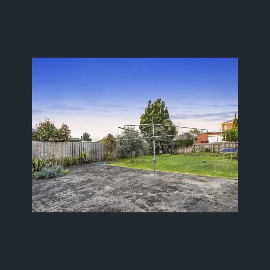 18 Saxton Street, Box Hill North, Vic 3129 - Photo 1