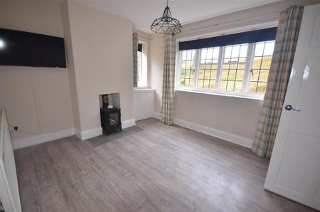 3 bedroom semi-detached house to rent - Photo 2