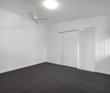 Conveniently Located 2 Bedroom Unit! - Photo 1