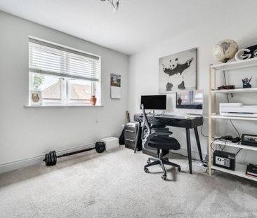 4 bedroom semi detached to rent - Photo 6