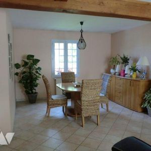 Maison à Louer à Eu (76260) Un pavillon comprenant : - Au rez-de-chaussée : entrée, séj... - Photo 2