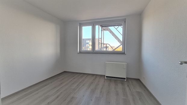 Komplett sanierte und sofort bezugsfertige 3,5 Zimmer Wohnung mit Balkon - Foto 1