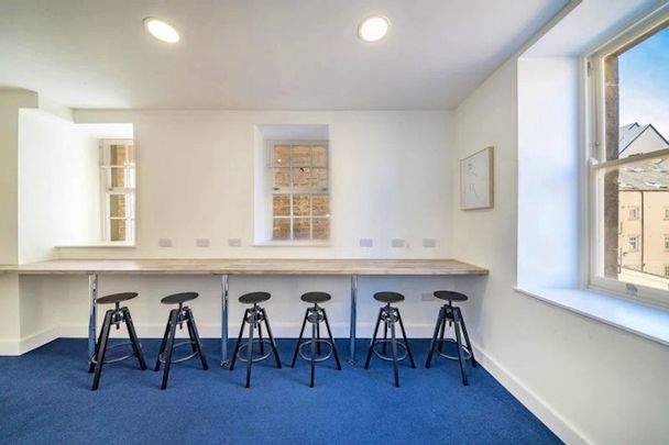 Premium 2 Bedroom Loft Apartment - Photo 1