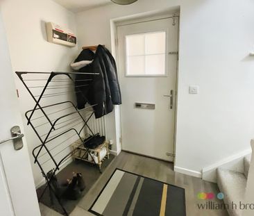 Stark Way, Lincoln - Photo 1