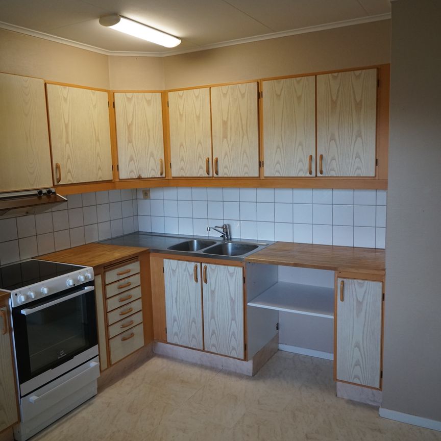 Östra Slottsgatan 4 - Foto 1