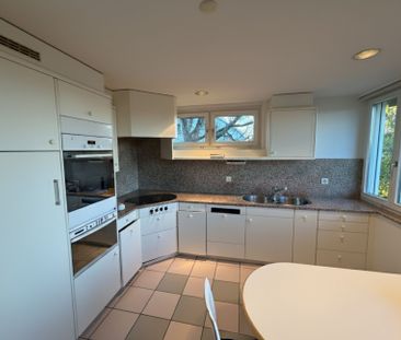 Grosszügiges 8.5-Zimmer Einfamilienhaus in Forch - Foto 3