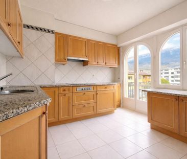 6.5 Zimmer, 150 m², 2. Stock - Photo 3