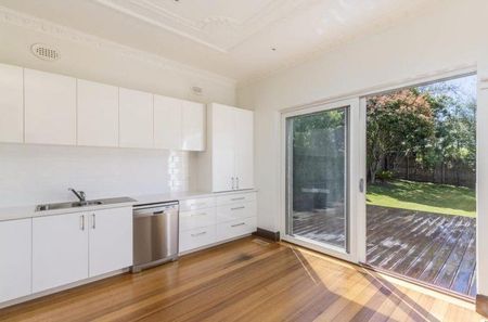 1/1 Marlborough Avenue, Camberwell - Photo 2