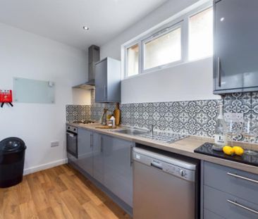 1 bedroom in a house share to rent - Photo 6