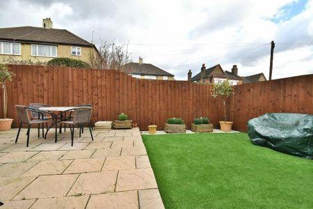 2 bedroom flat to rent - Photo 5