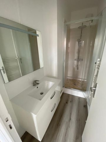 Location Appartement 1 pièce 36m² MONTAUBAN 82000 - Photo 5