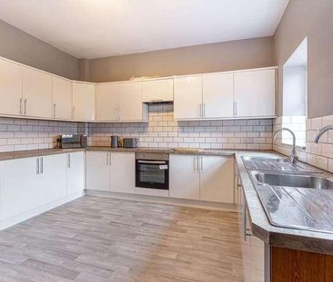 Double Room, Bromyard Road, Worcester, WR2 - Photo 2