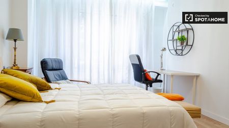 valencia, Valencian Community 46002 - Photo 3