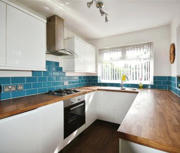 3 bedroom semi-detached house to rent - Photo 3