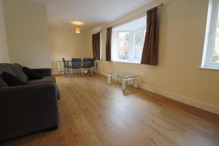 2 bedroom apartment to rent - Photo 4