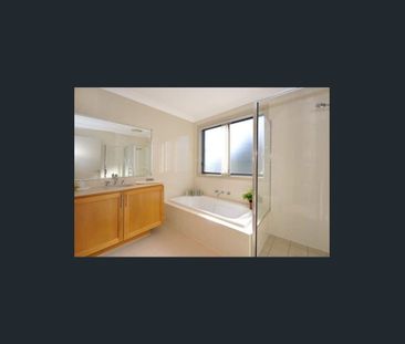 Central Living - Photo 5