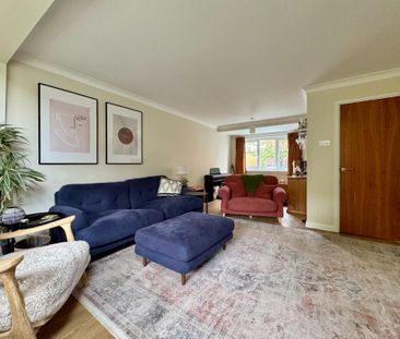 4 bedroom link detached house to rent - Photo 2