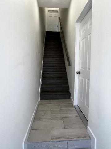 1375 Bathurst Street #Unit B - Photo 3