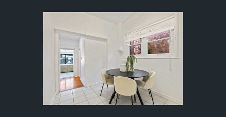 Charming Full-Brick Home in Prime Kingsford Location - Photo 5