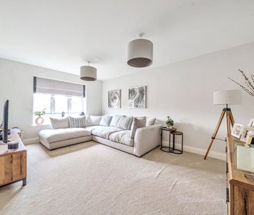 5 bedroom detached house to rent - Photo 1