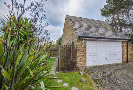 1 bedroom ground floor maisonette to rent - Photo 2