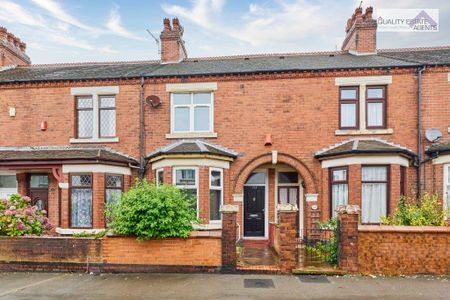 1 bedroom in a house share to rent - Photo 2