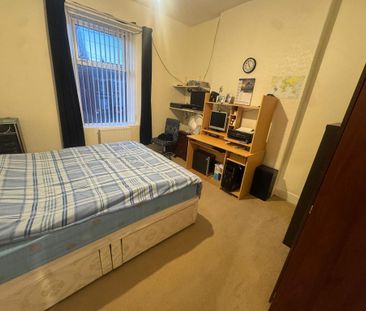 3 bedroom terraced house to rent - Photo 6