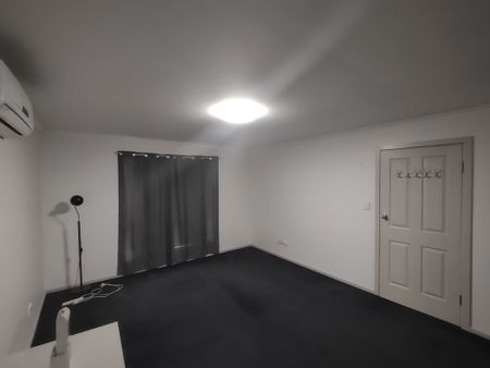 Morphett Vale - Photo 2