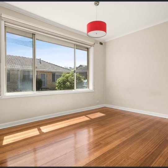 Located within walking distance to Monash Uni - Photo 1