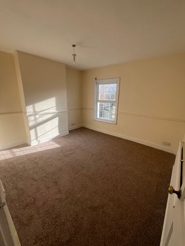 PROSPECT ROAD, STONY STRATFORD - 2 BEDROOM - Photo 5