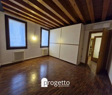 Appartamento buono stato, secondo piano, Centro Storico, Vicenza - Photo 1
