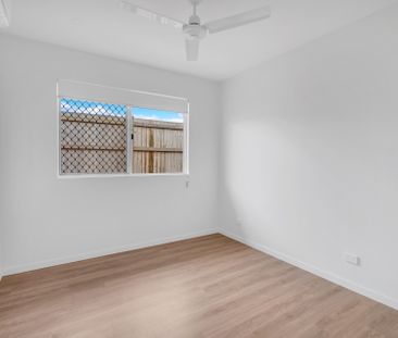 SIMPLY STUNNING! PRIVATE, MODERN & SPACIOUS DUPLEX IN A1 LOCATION! - Photo 5