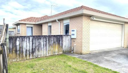 Family Home - Photo 5