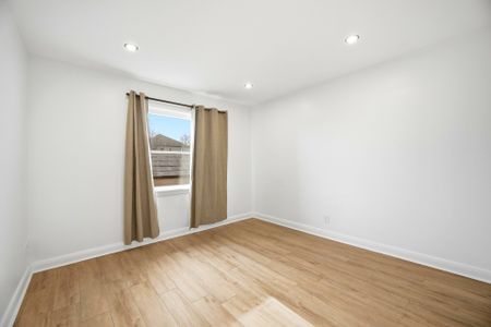 For Lease - 65 Cuffley Crescent, Toronto, Ontario - Photo 5