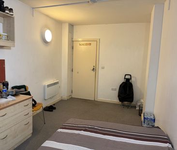 Room in a Shared Flat, Hanover Park, SE15 - Photo 4