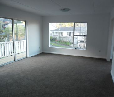 3 Bedroom home in Belmont - Photo 1