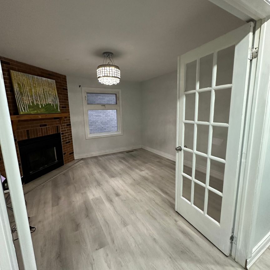 For Lease - 5056 Sunray Drive, Mississauga, Ontario - Photo 1