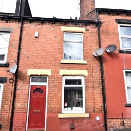 2 bedroom House in Chiswick Terrace, Leeds - Photo 1