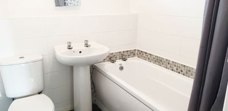 Hazelborough Close, Warrington - Photo 3