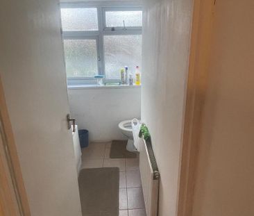 1 bedroom in a house share to rent - Photo 6