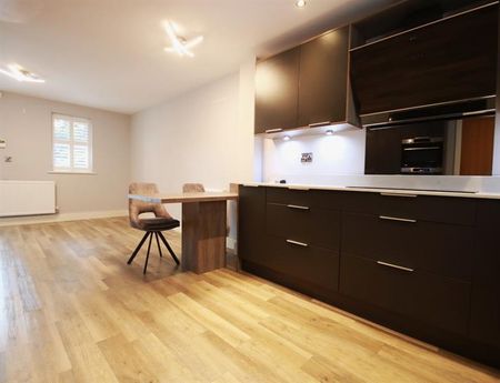 3 Bedroom Terraced To Let - Photo 4