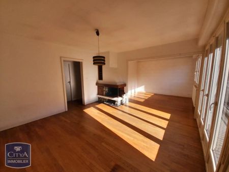 Appartement à louer 4 pièces 71.09m² - Photo 2