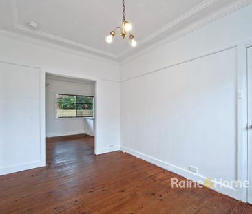 Location, Location - Photo 4