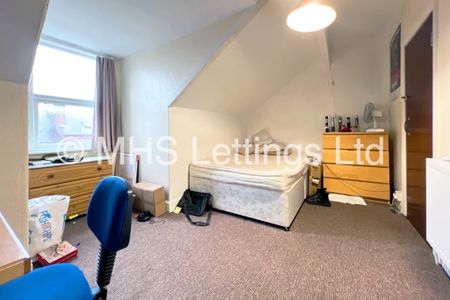 4 Bedroom Mid Terraced House for rent in Burchett Grove - Photo 5