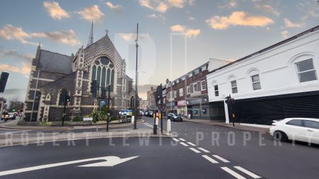 Smart & Spacious Studio for Urban Living in EN5 5TT - Photo 5