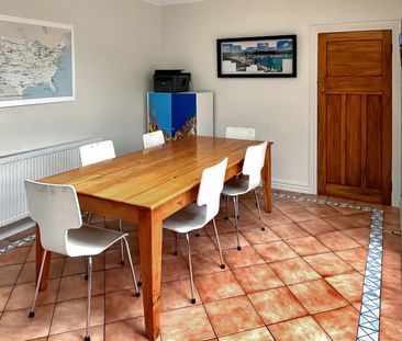 Welcome home to 43A Tauhinu Road. - Photo 2