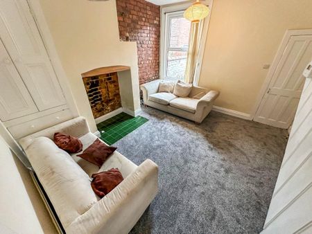 2 bedroom terraced house to rent - Photo 2
