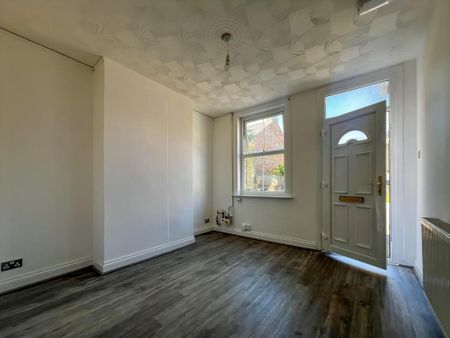 3 bedroom terraced house to rent - Photo 2