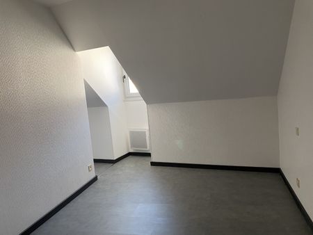 T4 duplex à louer - Au centre de Baume-les-Dames - Photo 2