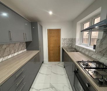 2 bedroom house to rent - Photo 1